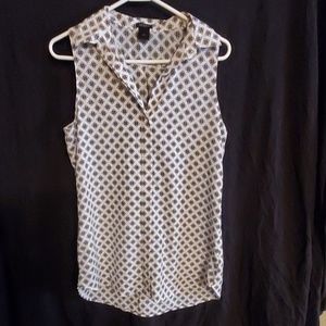 Ann Taylor button up, sleeveless collared shirt.